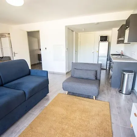 Apartament Avec Jardin, Piscine Et Parking *